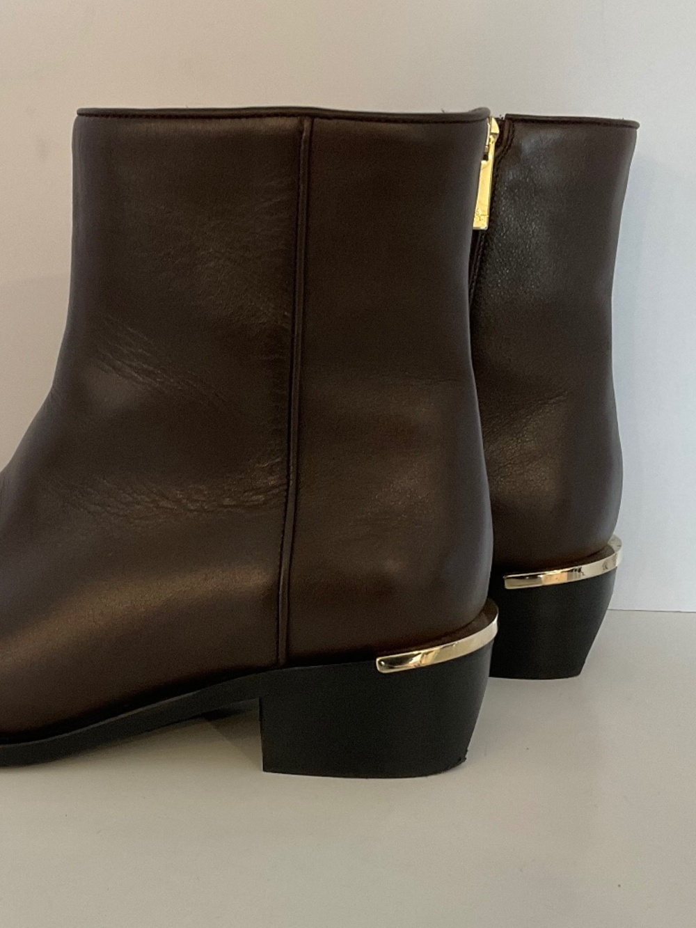 AQUATALIA Fin Leather Bootie in Midnight Brown Size 8 EXCELLENT CONDITION - Picture 10 of 13